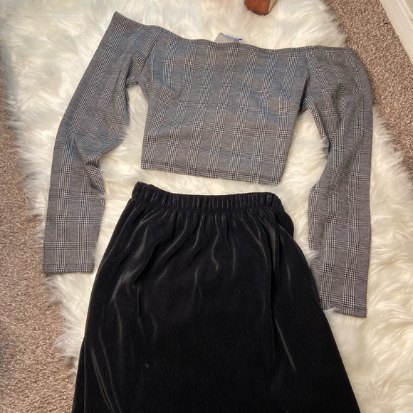 Charlotte Russe Crop Top - Picture 3 of 9